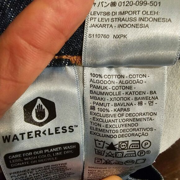 Levi's Women's '94 Baggy Cargo Drawstring Jeans Size 26 - Picture 10 of 10